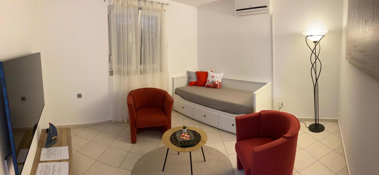 Apartmani Lovre I Zara Exterior foto